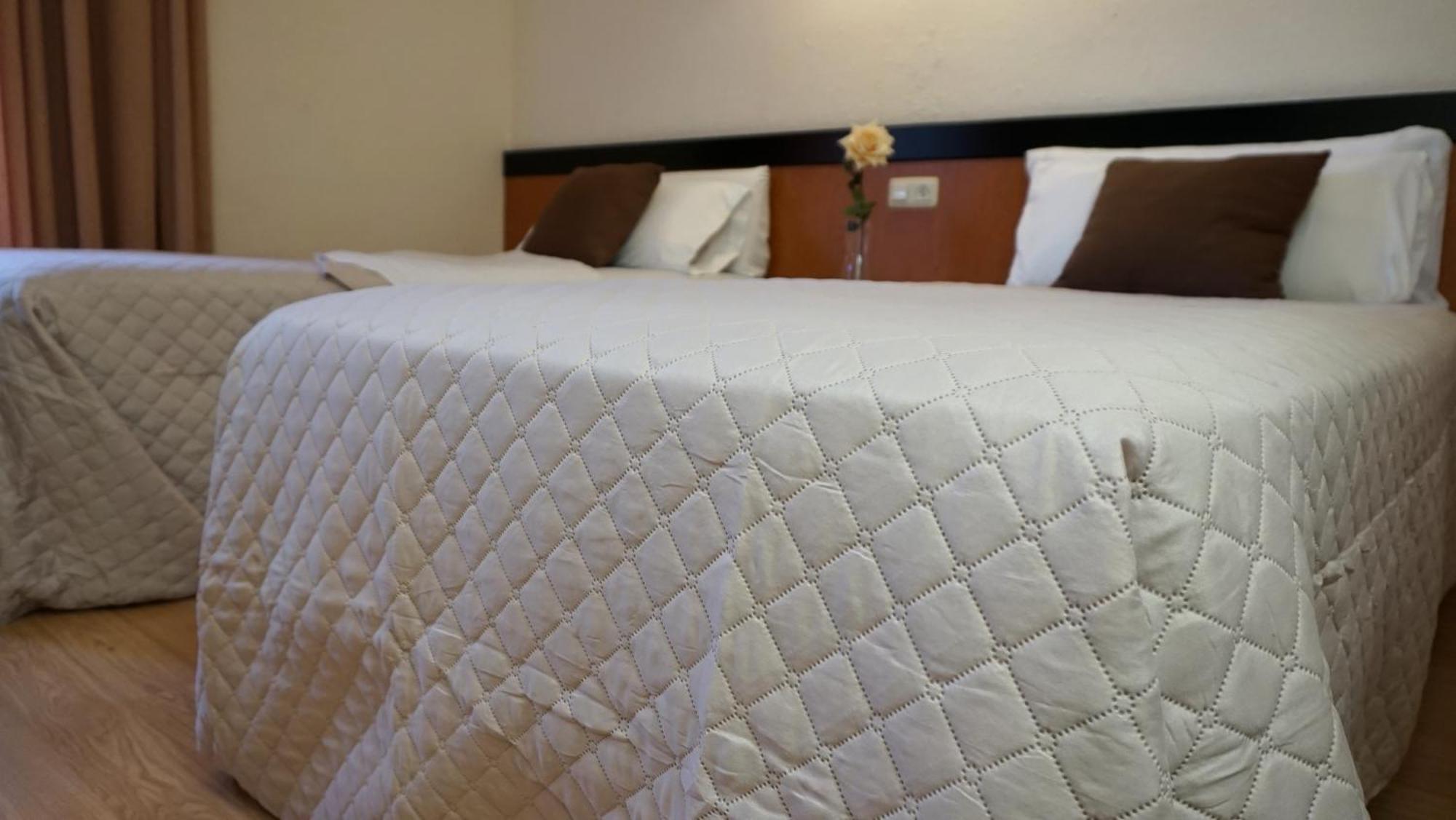 The Bb Hotel Boutique Can Colom Lloret de Mar Bagian luar foto